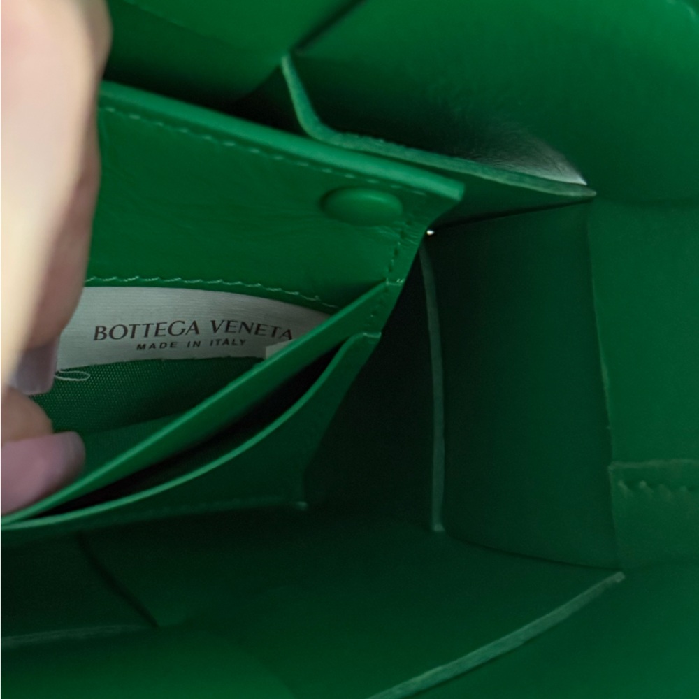 BOTTEGA VENETA Calfskin Maxi Intrecciato Cassette Pouch on Strap in Parakeet - Picture 13 of 15